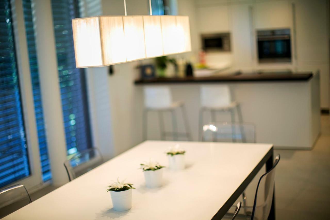 Luxury Apartments "Garden Of Eden" Wina Bagian luar foto